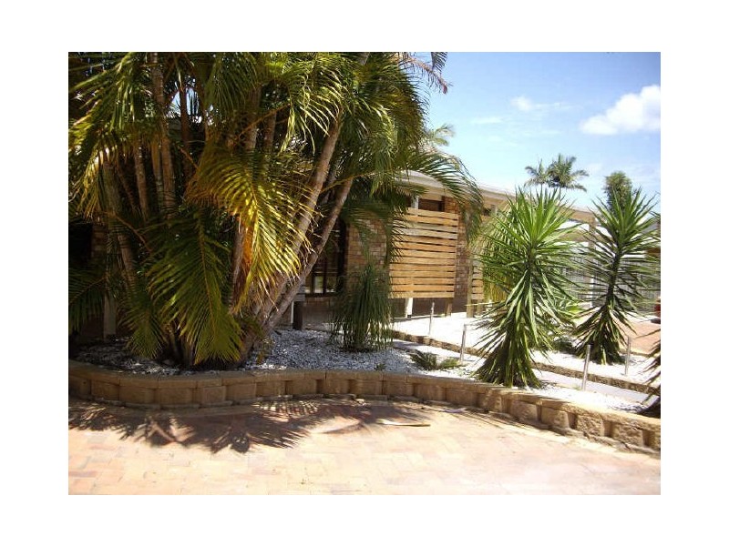 4 Keala Ct, Banksia Beach QLD 4507