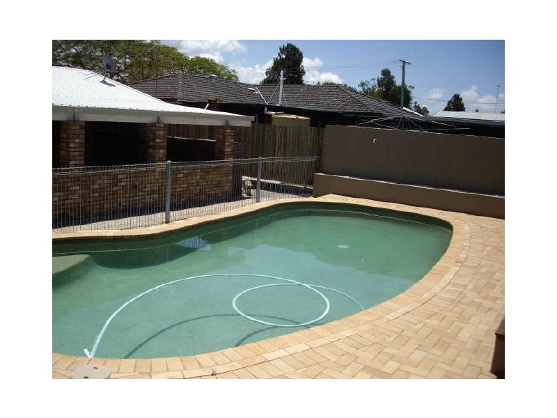 4 Keala Ct, Banksia Beach QLD 4507