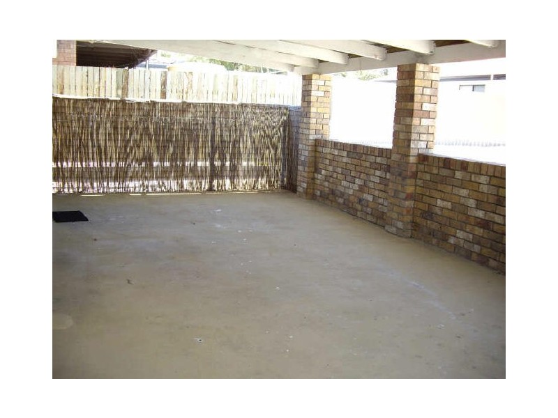 4 Keala Ct, Banksia Beach QLD 4507