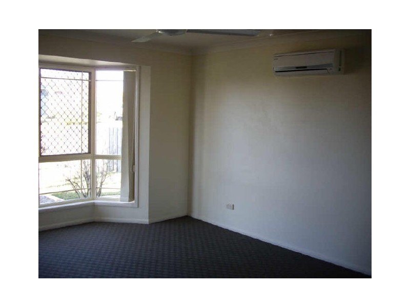 1/3 Headsail Dr, Banksia Beach QLD 4507