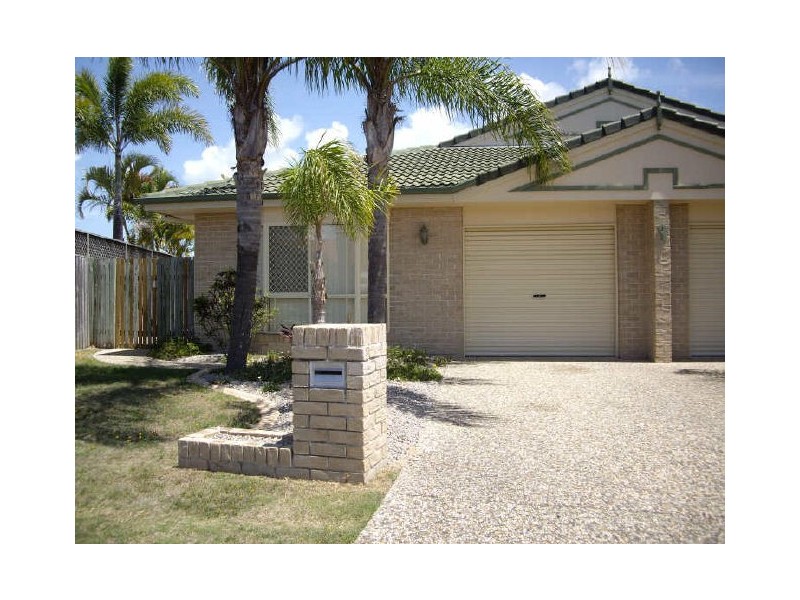 1/3 Headsail Dr, Banksia Beach QLD 4507