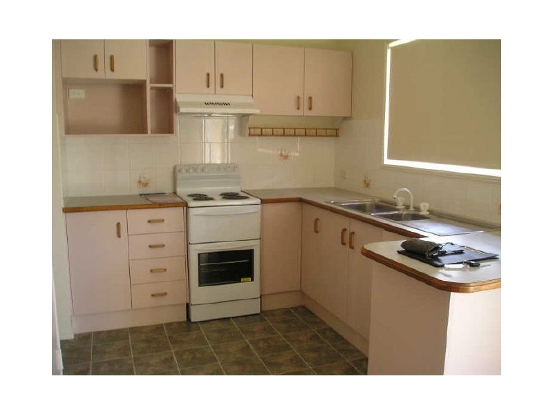 27 Crestwell Close, Morayfield QLD 4506