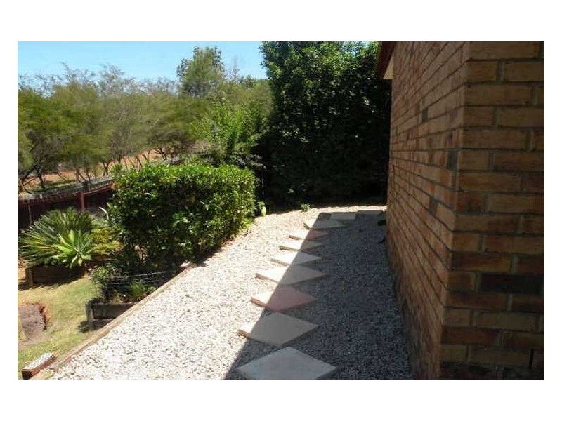 33 Crestridge Crescent, Morayfield QLD 4506