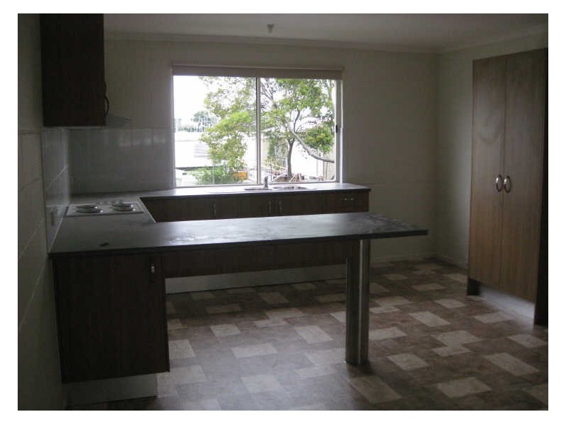 2/6 Railway Parade, Caboolture QLD 4510