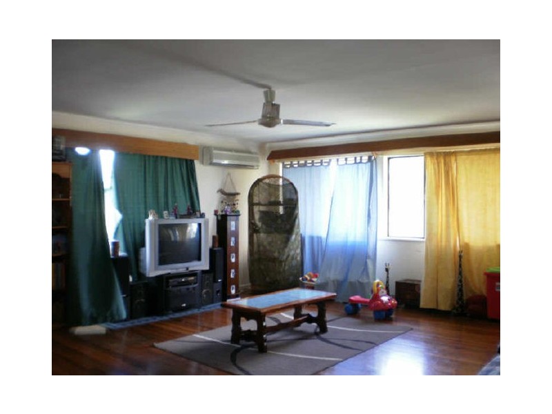 33 Elliot St, Caboolture QLD 4510