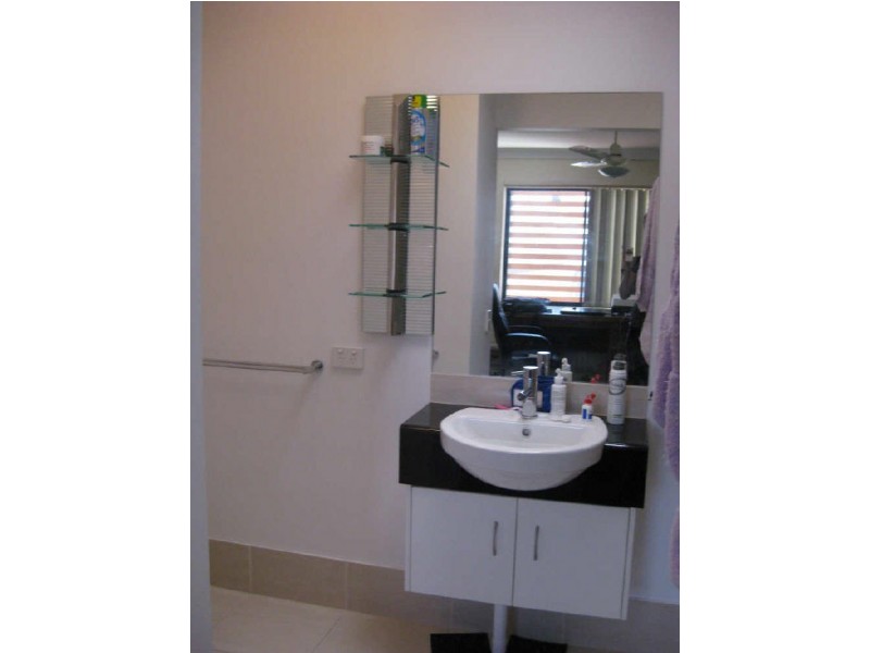 10/3-5 Mary St, Caboolture QLD 4510