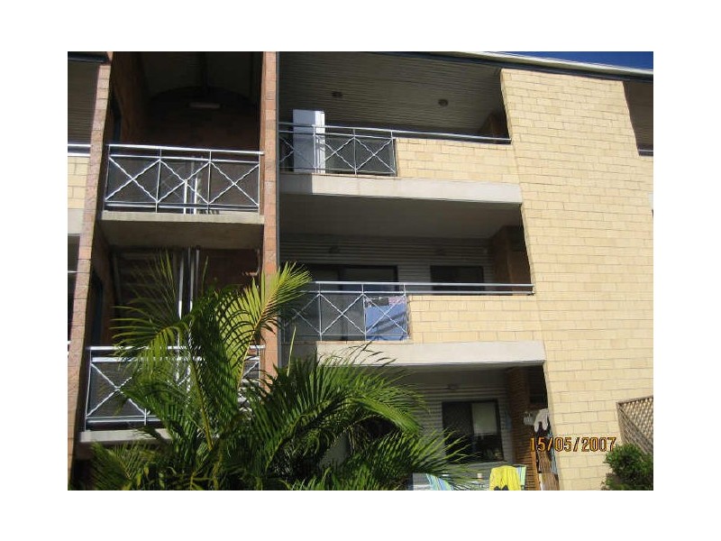 4/2 Rogers Cr, Caboolture QLD 4510