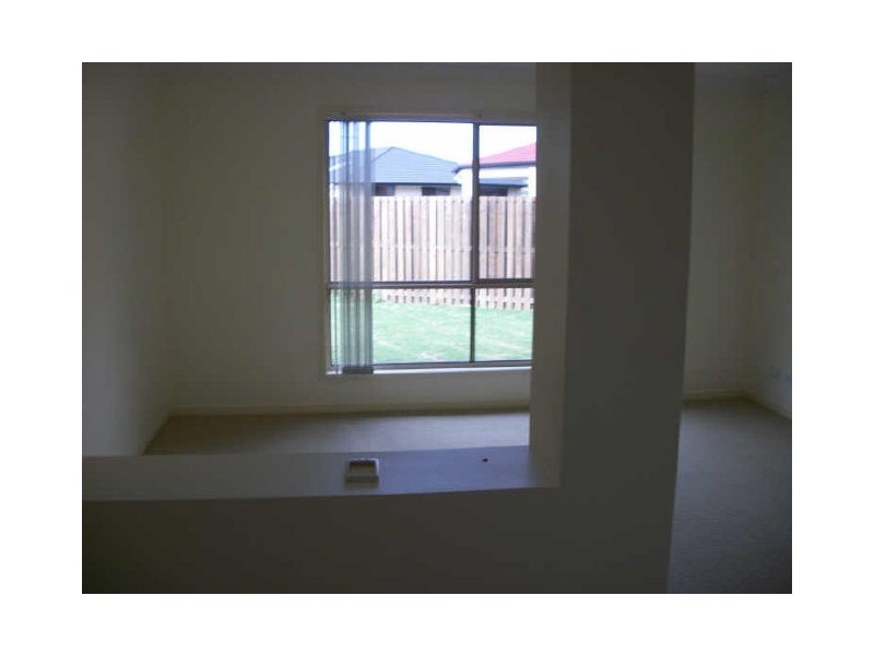 18 Dear Place, Bellmere QLD 4510