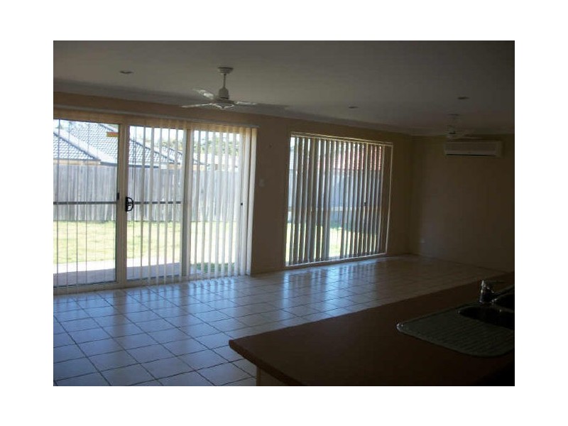 6 Radiata Crt, Morayfield QLD 4506