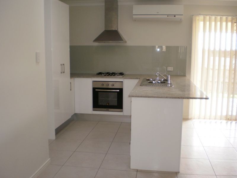 1/51 Sunflower Cr, Upper Caboolture QLD 4510