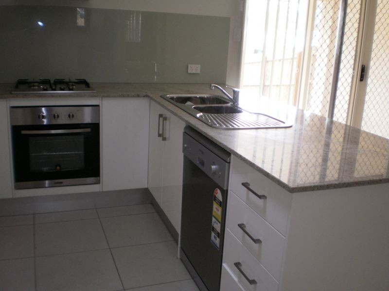 1/51 Sunflower Cr, Upper Caboolture QLD 4510