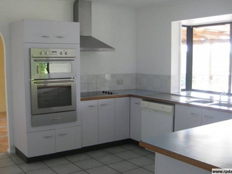 3 Bernborough Way, Ningi QLD 4511