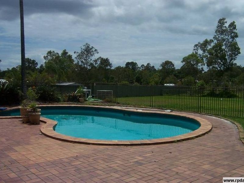 3 Bernborough Way, Ningi QLD 4511