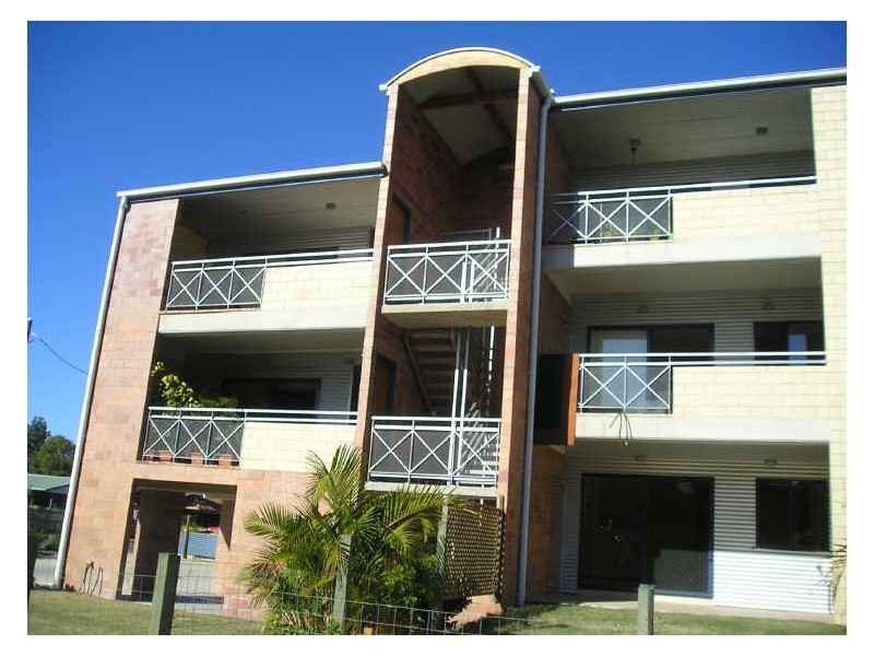 10/2 Rogers Crescent, Caboolture QLD 4510