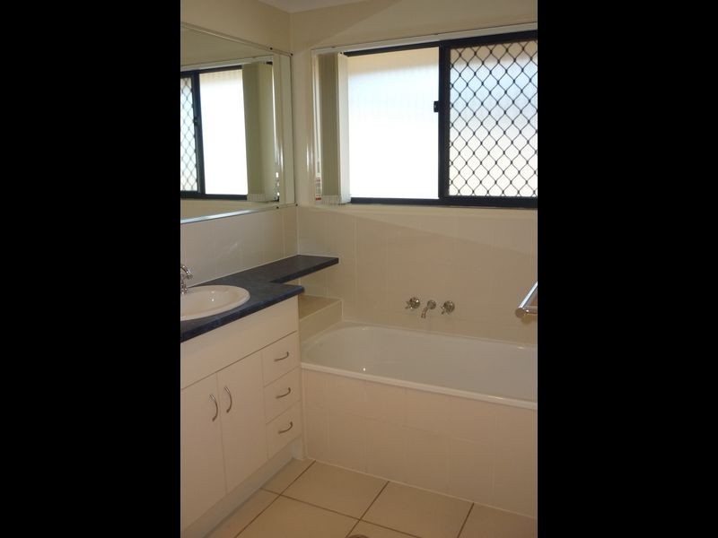 24 Leggett Street, Morayfield QLD 4506