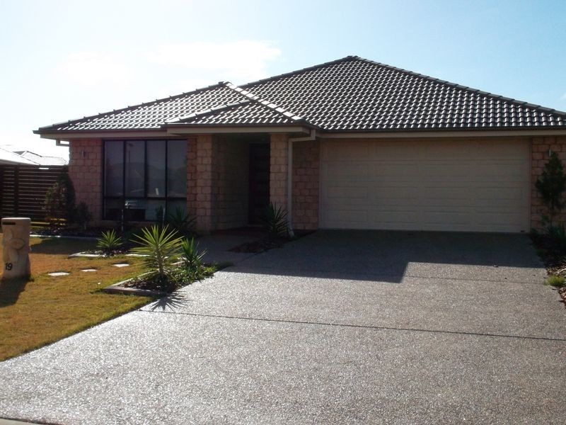 19 Duffield Street, Caboolture QLD 4510