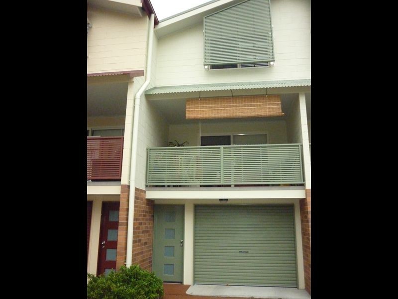 3/6 Railway Parade, Caboolture QLD 4510