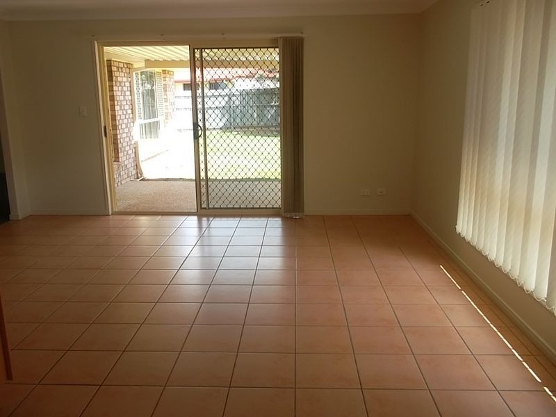 10 Riverbend Crescent, Morayfield QLD 4506