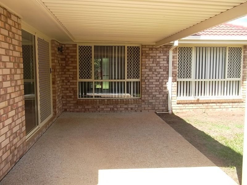 10 Riverbend Crescent, Morayfield QLD 4506