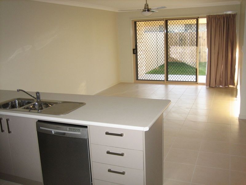 2/21 Seeney St, Caboolture QLD 4510