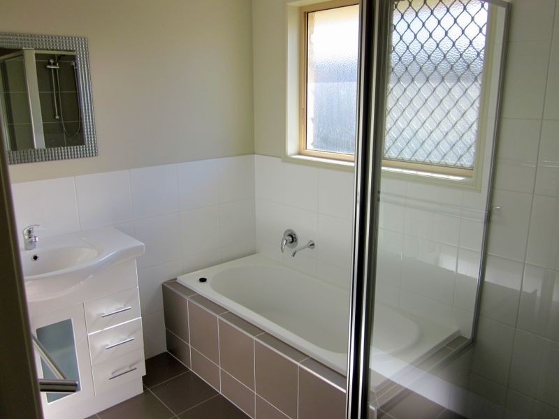 2/21 Seeney St, Caboolture QLD 4510