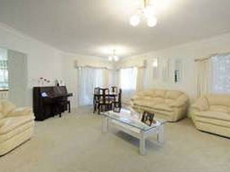 85 Morris Rd, Elimbah QLD 4516