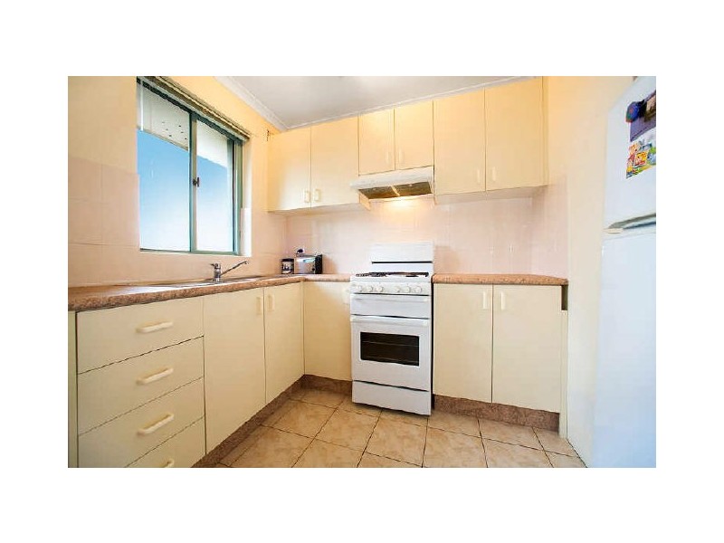 11-17 Davidson St, Greenacre NSW 2190