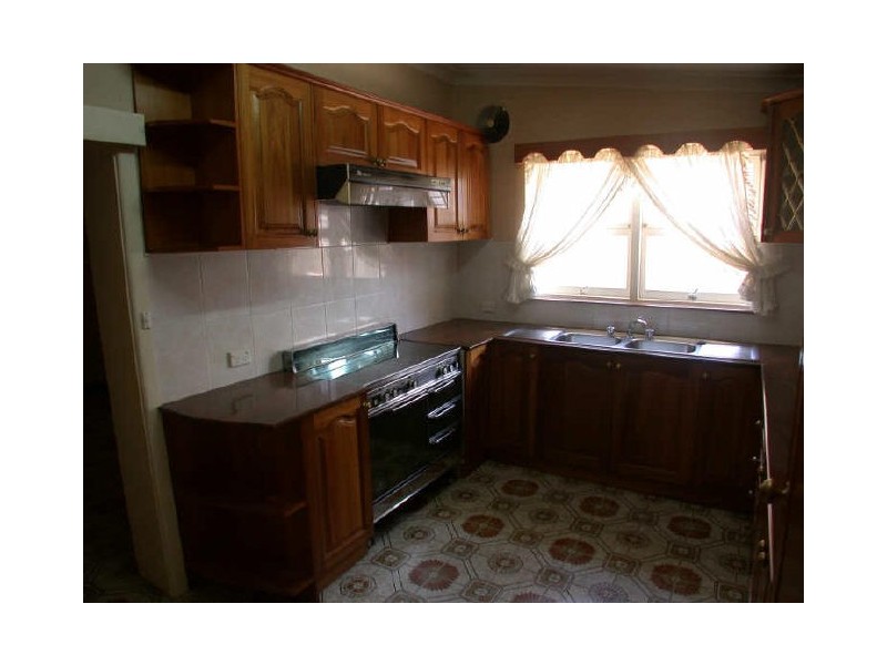 13 Park Ave, Campsie NSW 2194