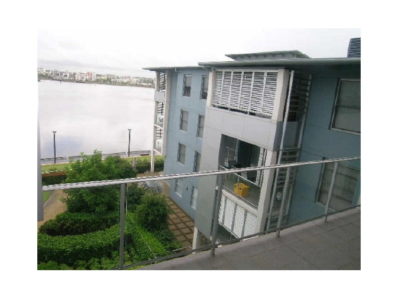 11 Lewis Ave, Rhodes NSW 2138