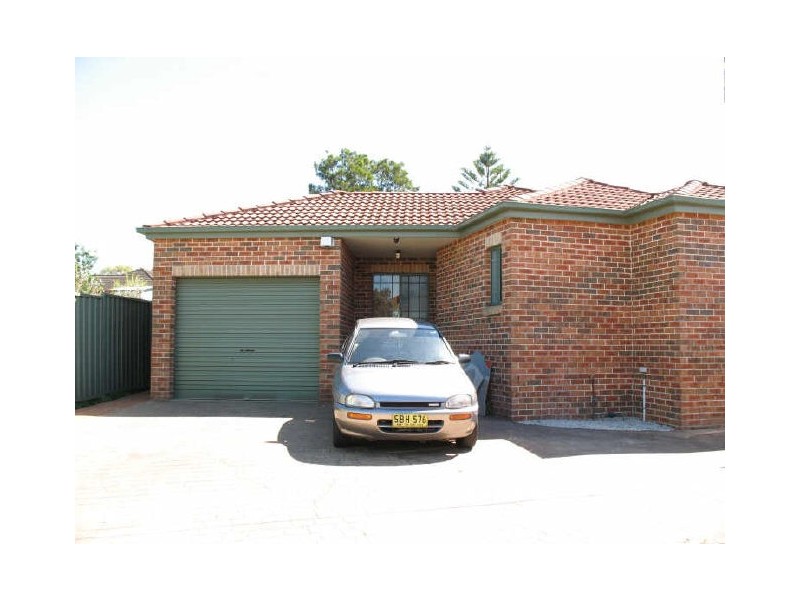 16 Lawford St, Greenacre NSW 2190