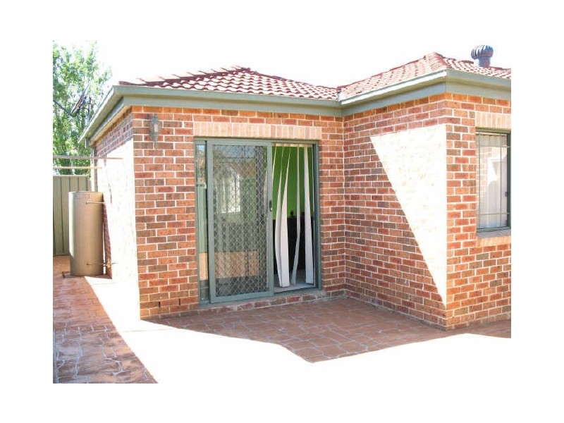 16 Lawford St, Greenacre NSW 2190