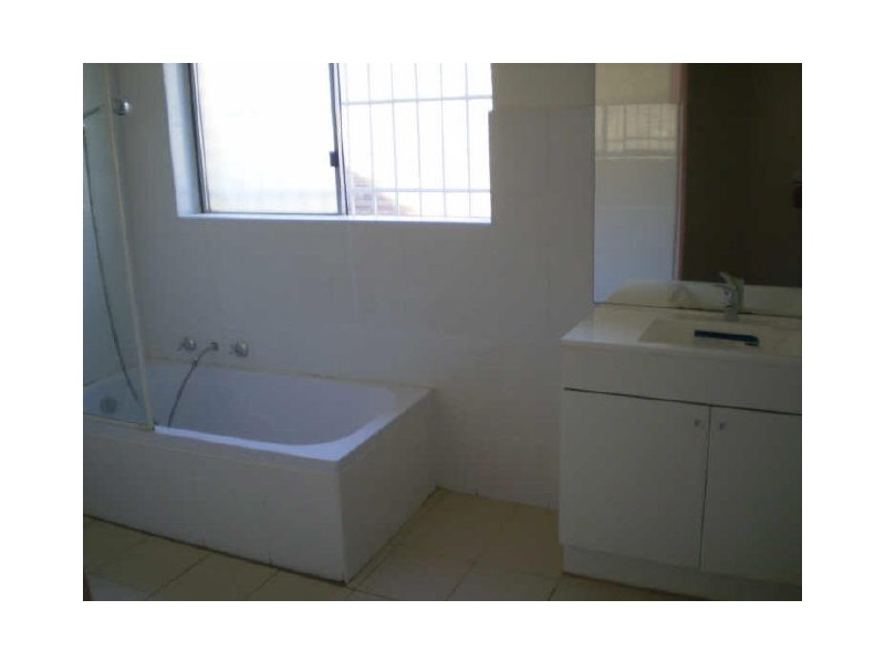 24 Rochester St, Homebush NSW 2140