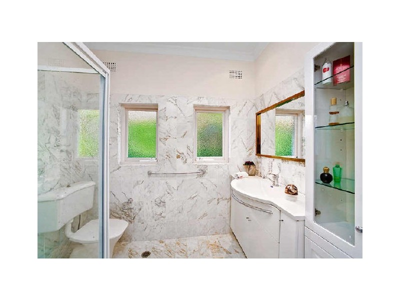 38 The Chase Rd, Turramurra NSW 2074