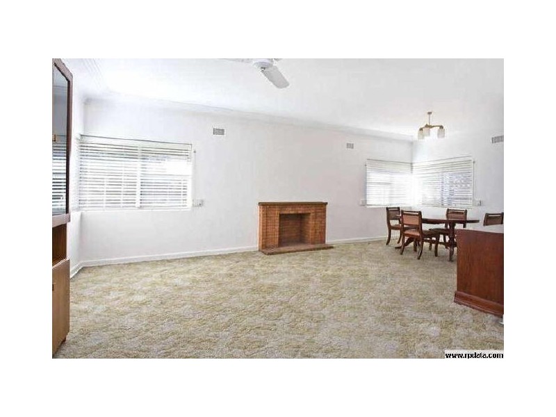 4A Rowley St, Burwood NSW 2134