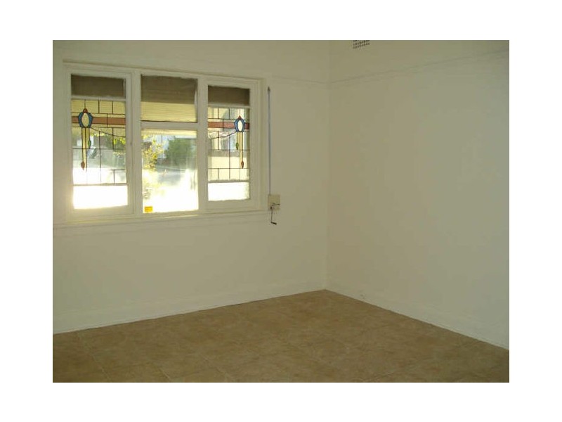 Hebe St, Greenacre NSW 2190