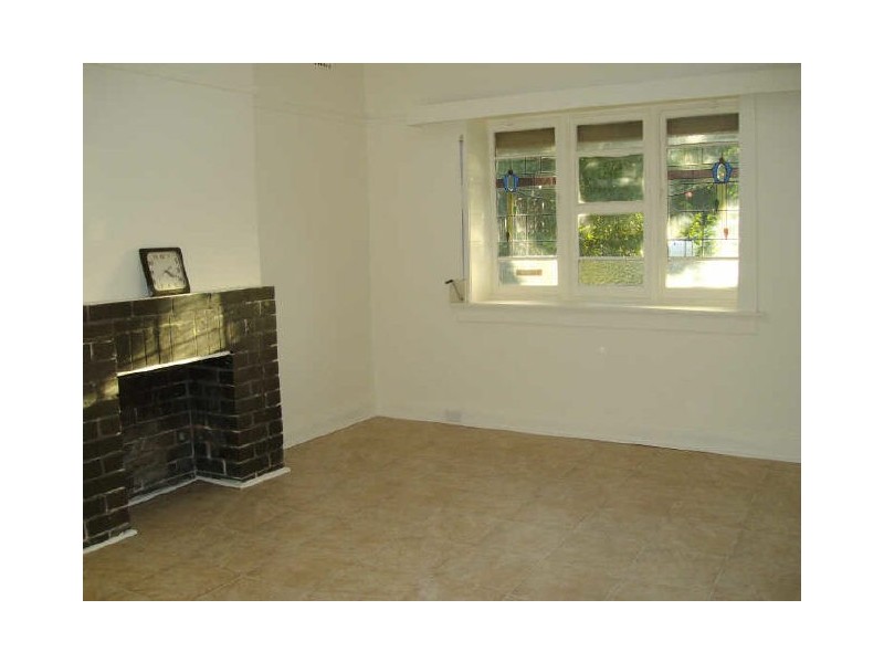 Hebe St, Greenacre NSW 2190