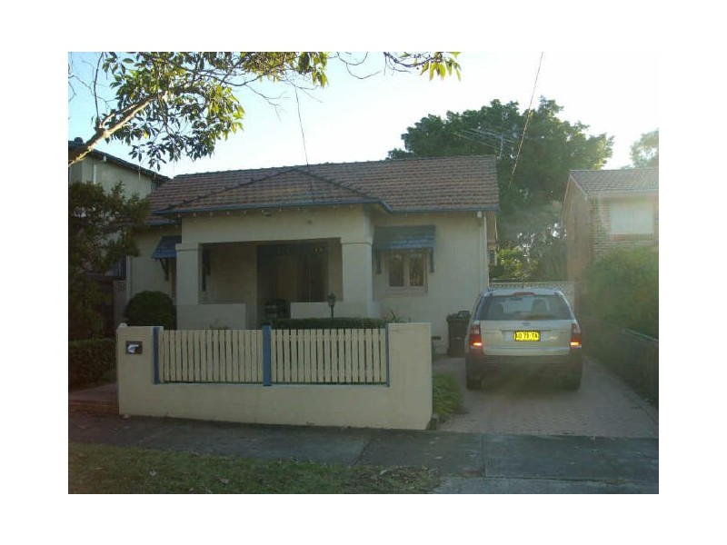 33 Pemberton St, Strathfield NSW 2135