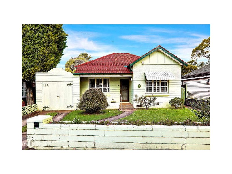 4 Kessell Av, Homebush West NSW 2140