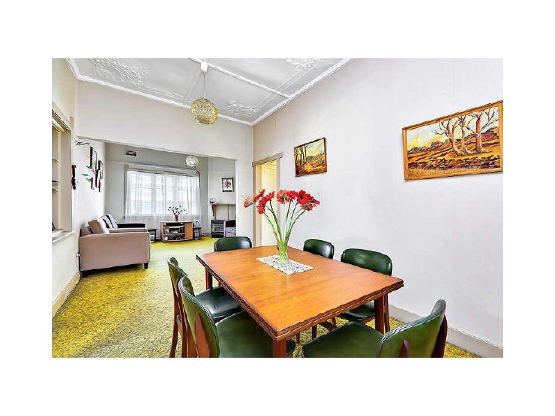 4 Kessell Av, Homebush West NSW 2140