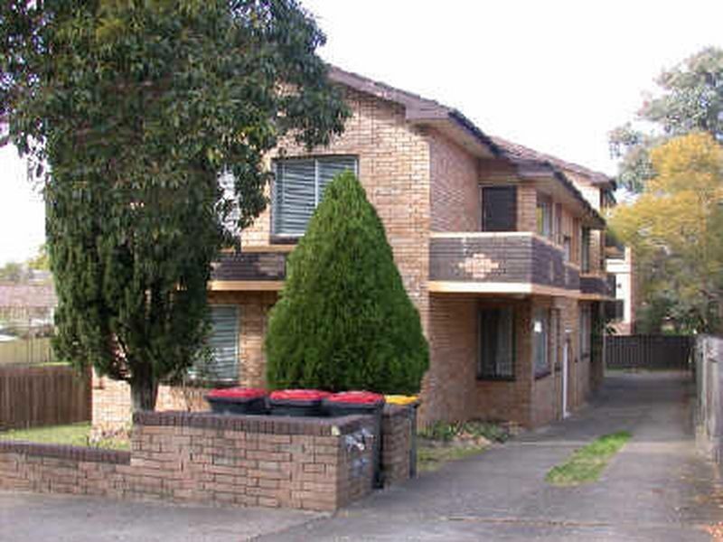 54 Knox St, Belmore NSW 2192