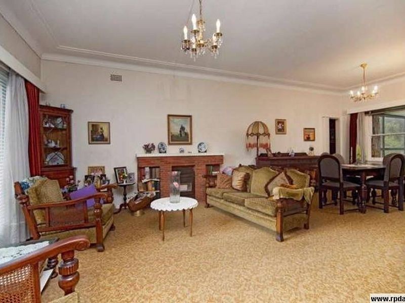 110 Newton Rd, Strathfield NSW 2135