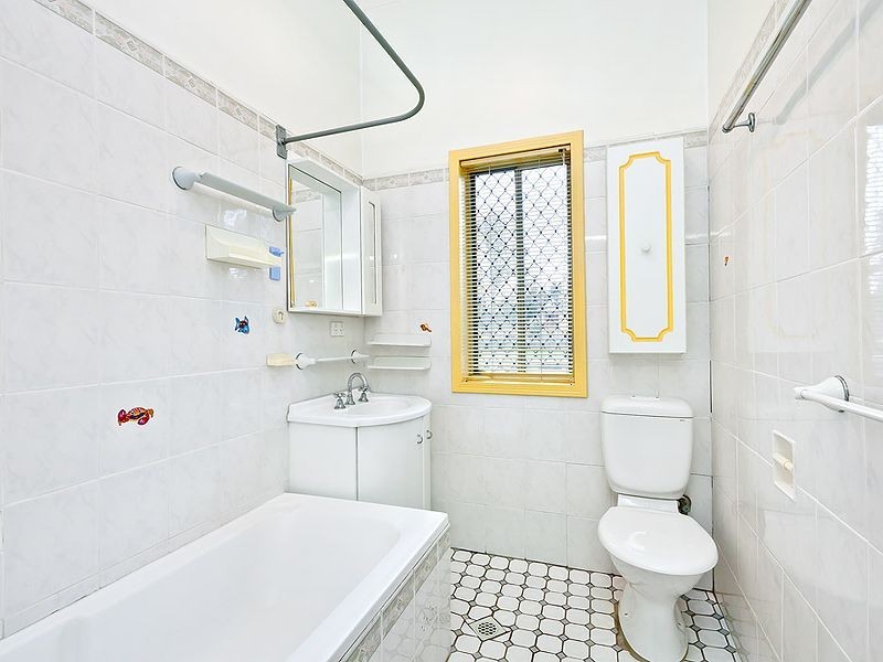 18 Linda St, Belfield NSW 2191