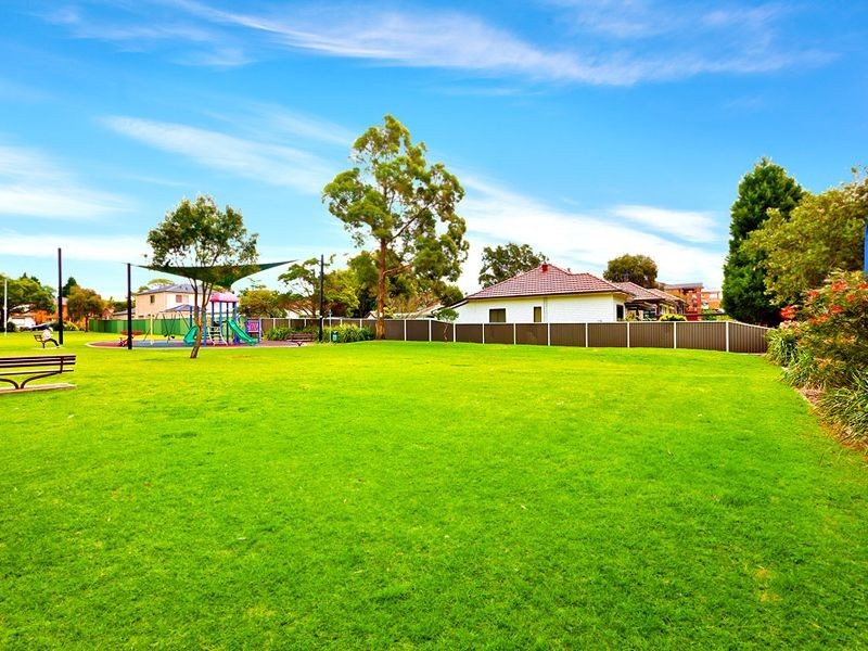 18 Linda St, Belfield NSW 2191