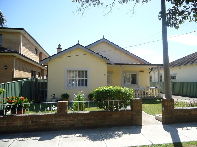 25 Kessell Avenue, Homebush West NSW 2140