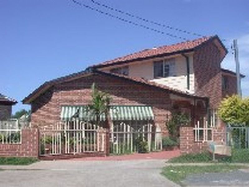 22 Jean St, Greenacre NSW 2190