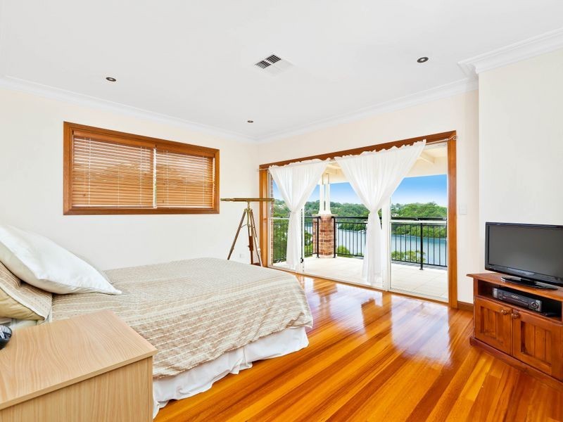 79 Clarke St South, Peakhurst NSW 2210