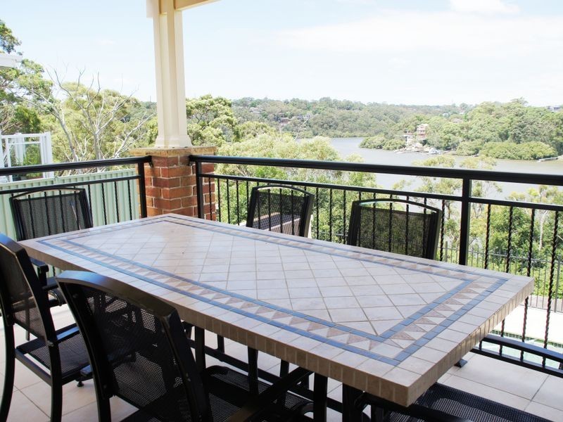 79 Clarke St South, Peakhurst NSW 2210