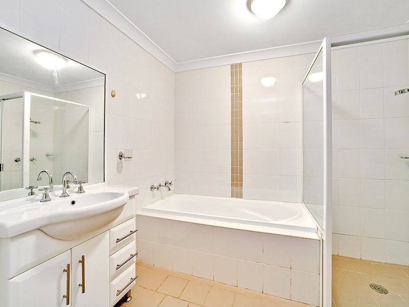 2 Amy St, Regents Park NSW 2143