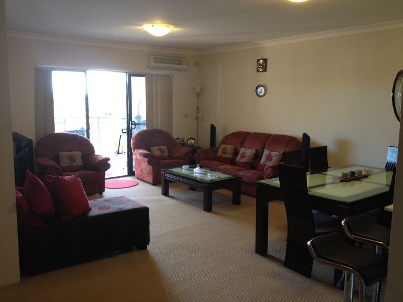 2 Amy St, Regents Park NSW 2143