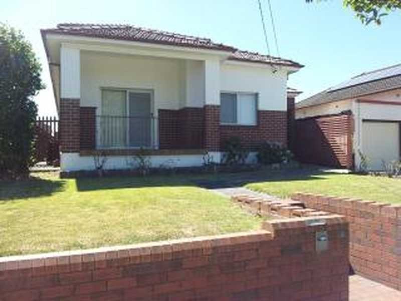 18 Rose St, Croydon Park NSW 2133